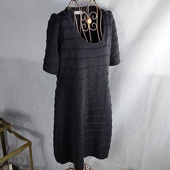 Calvin Klein Short Sleeved Gray Embossed Stripes Dress - Picture 1 of 7
